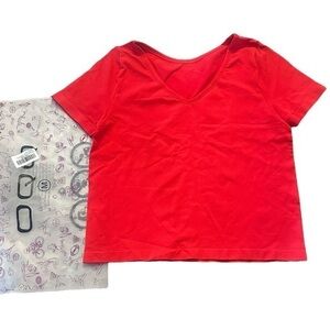 OQQ V-Neck Short Sleeve Basic Tee - Stretch Fitted - Womens Size Medium - Red